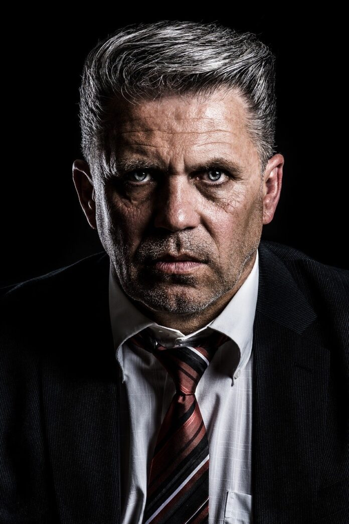 zły szef problem z przełożonym