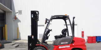 Wózki widłowe spalinowe czy elektryczne - które lepiej wybrać?