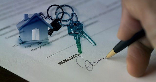 umowa kredytu hipotecznego i podpis składany piórem