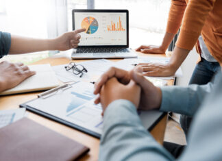 Jak skutecznie zarządzać kampaniami SEM z pomocą agencji