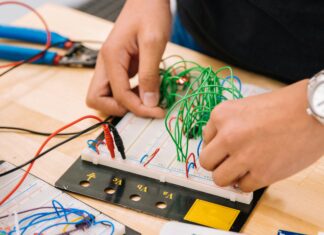 Kto w strukturze firmy powinien posiadać kwalifikacje ŚSEP